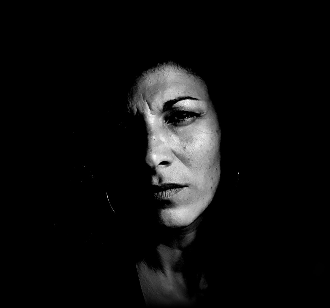 Sarah-Jane Iffra artiste complète musique groupe chanteuse alertes